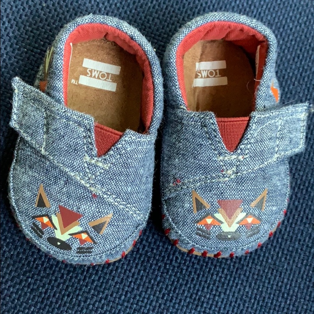 Infant Tom’s  moccasins